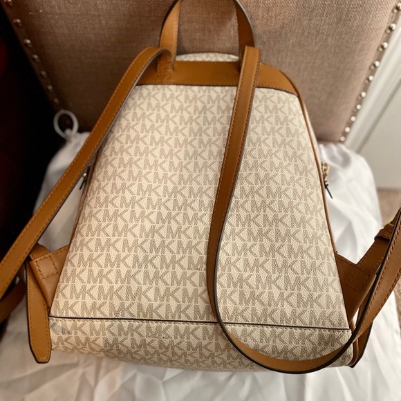 MK bag and wallet set - Picture 7 of 8